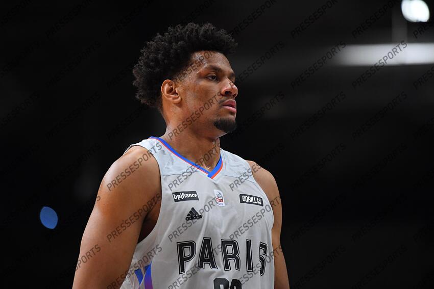 Levallois, France. 15th Oct, 2021. Steeve HO YOU FAT (15) of  Boulogne-Levallois during the French championship, Betclic Elite Basketball  match between Metropolitans 92 and BCM Gravelines-Dunkerque on October 15,  2021 at Palais