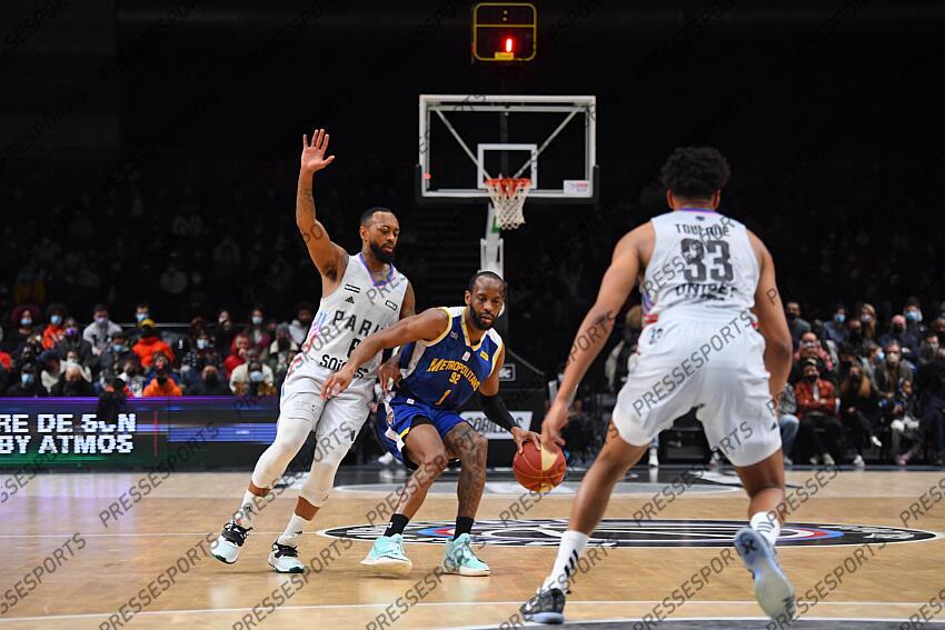 Levallois, France. 15th Oct, 2021. Steeve HO YOU FAT (15) of  Boulogne-Levallois during the French championship, Betclic Elite Basketball  match between Metropolitans 92 and BCM Gravelines-Dunkerque on October 15,  2021 at Palais