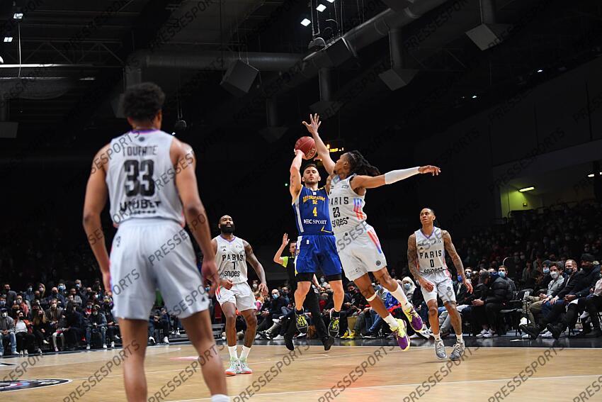 Levallois, France. 15th Oct, 2021. Steeve HO YOU FAT (15) of  Boulogne-Levallois during the French championship, Betclic Elite Basketball  match between Metropolitans 92 and BCM Gravelines-Dunkerque on October 15,  2021 at Palais