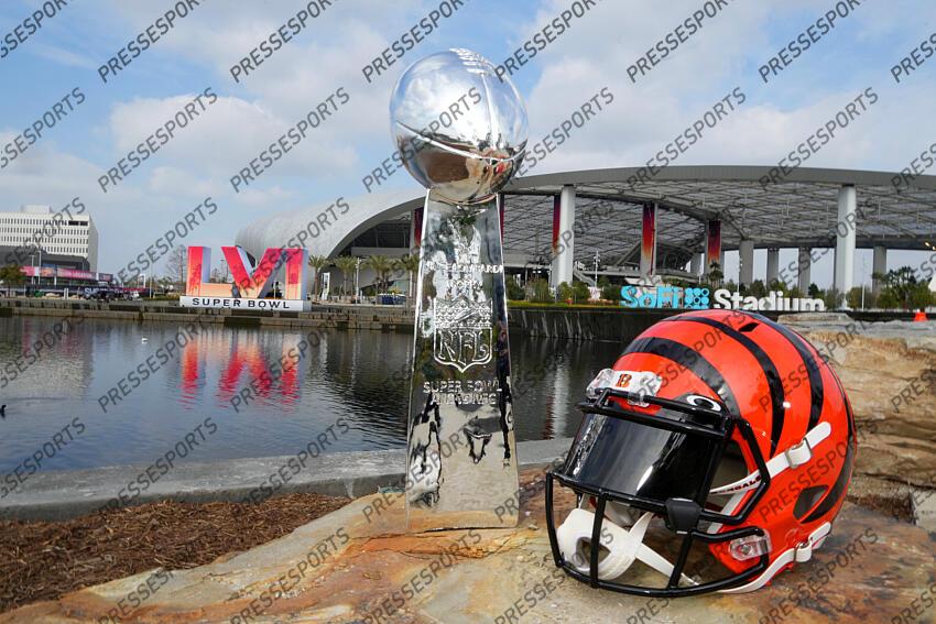 01 February 2022, US, Inglewood: Workers paint the Super Bowl LVI