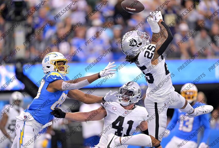 Las Vegas Raiders vs Los Angeles Chargers - October 01, 2023