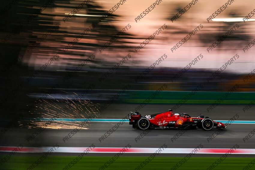 Scuderia Ferrari - 2023 Trackside Team Photo 📍 Abu Dhabi 📸